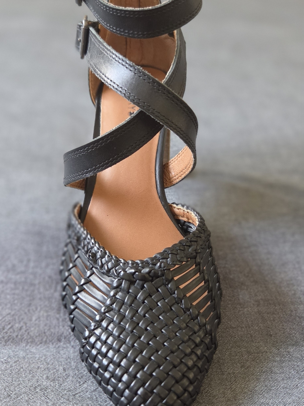 Lucky Brand Black Woven Ankle-Strap Heels - Size 6M - Picture 3 of 6